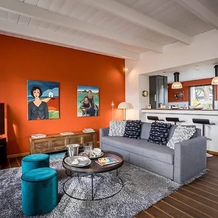 Holiday home Linkin Port Of Guirec Lots Of Charm *